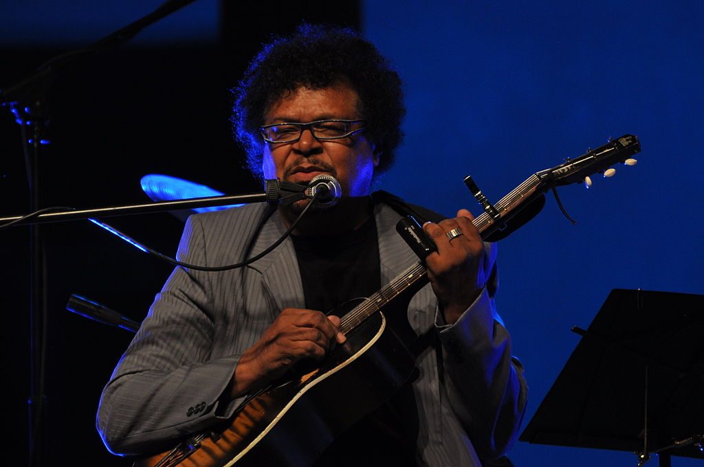 Harrison Kennedy in concert at a Blues Festival